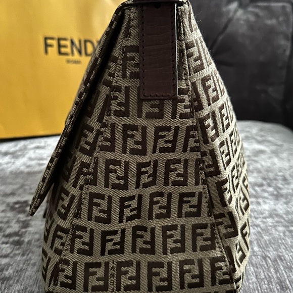 Vintage Fendi Zucchino Mama Shoulder Bag - Picture 4 of 10